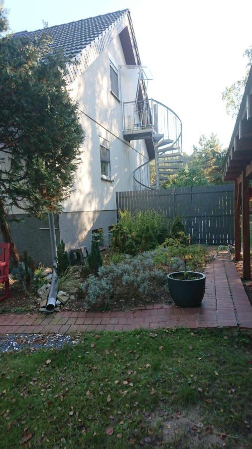 Klimatisiertes Ferienapartment an der Stadtgrenze von Berlin Gosen Exterior foto